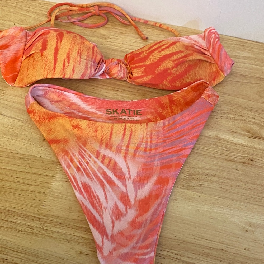 Skatie Coral Orange and Pink Tie-Front Bikini Set (XS)